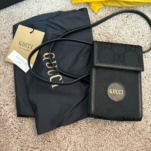 New Gucci off the grid messenger bag. With tags and dust bag.
